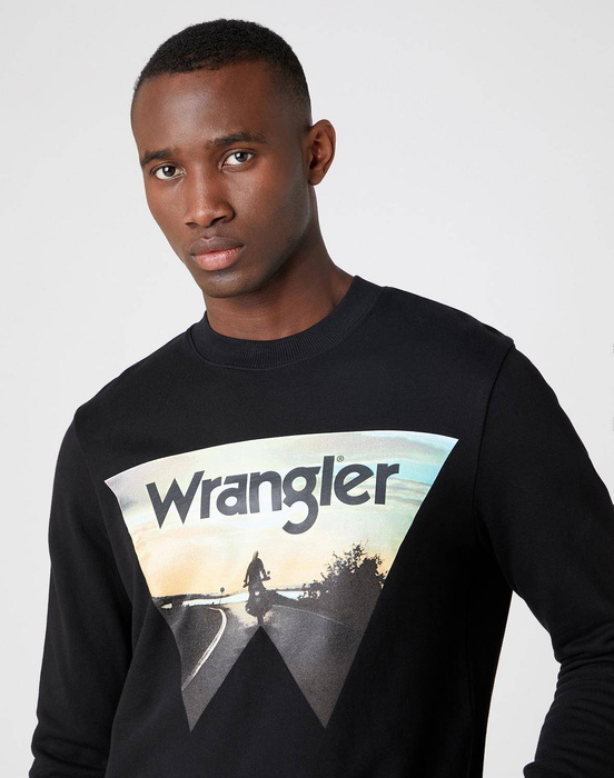 WRANGLER - CZARNA BLUZA Z NADRUKIEM EXPLORER SWEAT W6D0HY100